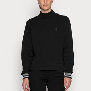 ❤️NWT tommy hilfiger metallic stripe mockneck sweatshirt in black